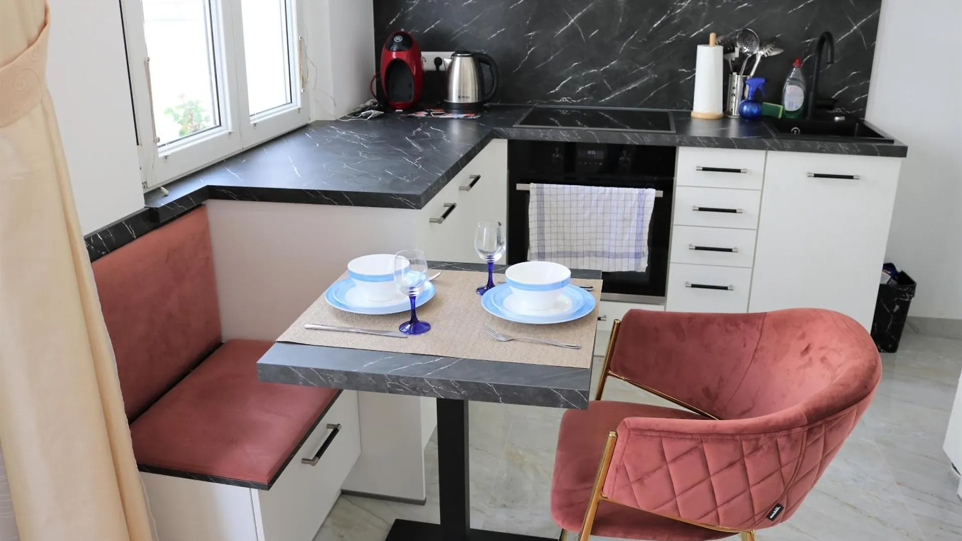 New City Terrace Apartment And Open Kitchen Vienna 0*,