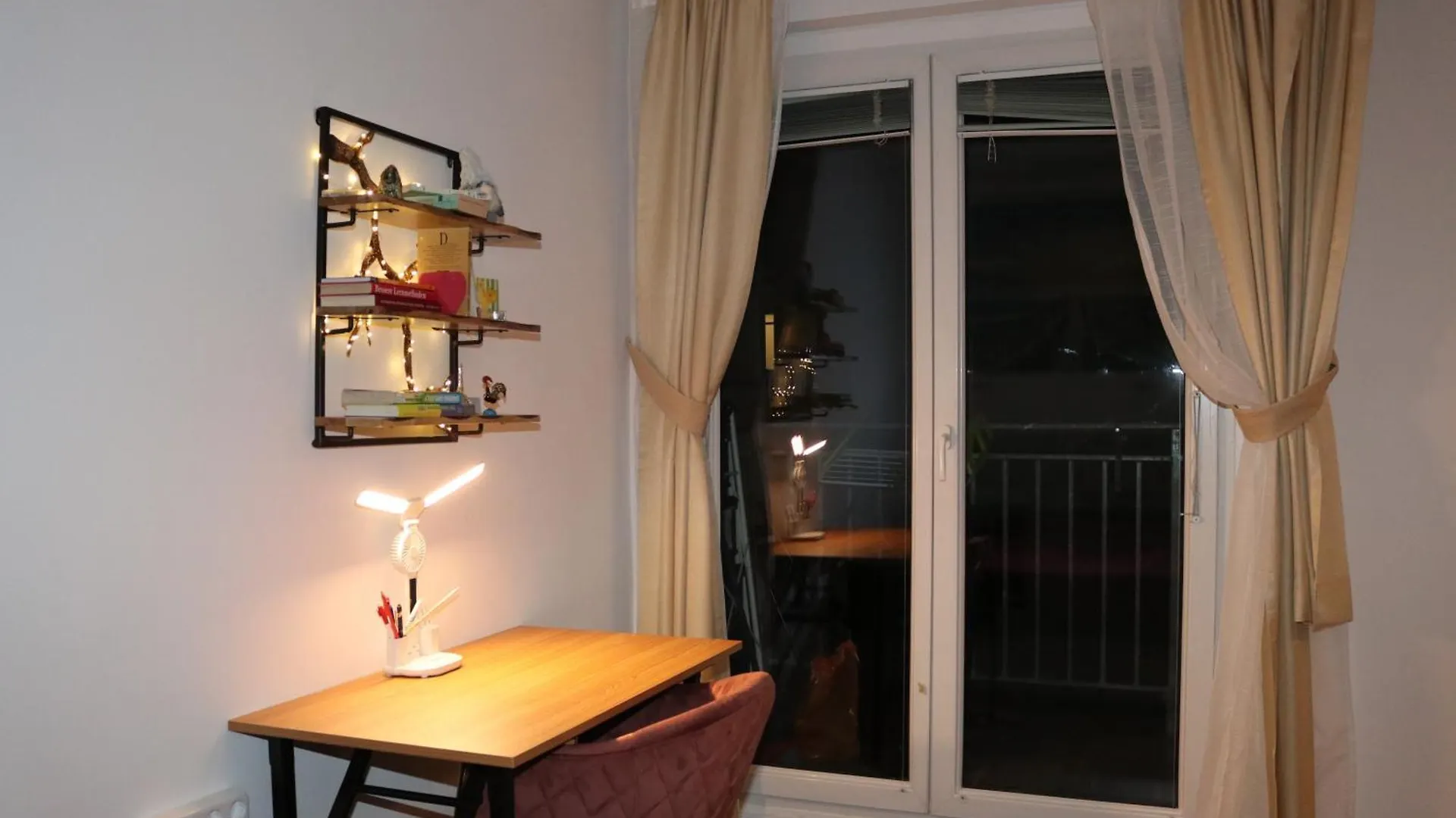 New City Terrace Apartment And Open Kitchen Vienna 0*,
